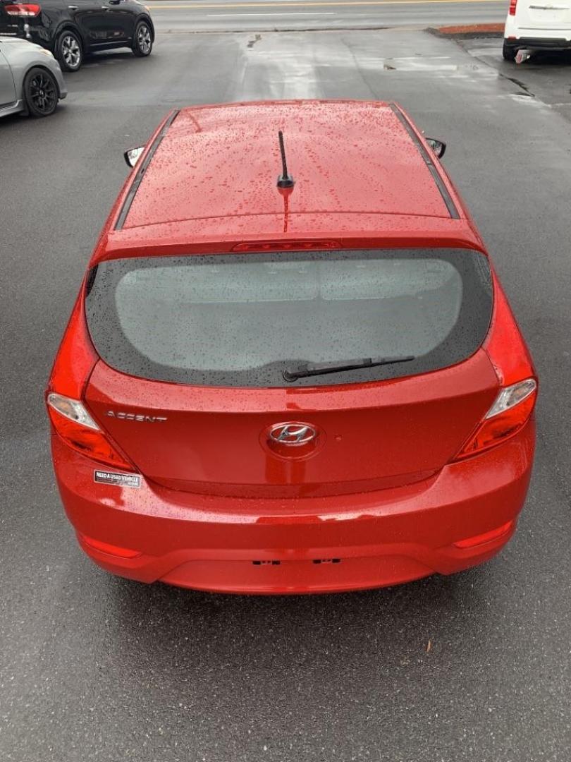 2016 RED HYUNDAI ACCENT SE (KMHCT5AE6GU) with an 1.6L engine, Automatic transmission, located at 2514 Williamson Rd NE, Roanoke, VA, 24012, (540) 265-7770, 37.294636, -79.936249 - Photo#3