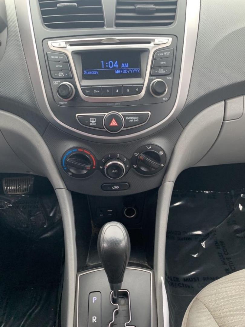 2016 RED HYUNDAI ACCENT SE (KMHCT5AE6GU) with an 1.6L engine, Automatic transmission, located at 2514 Williamson Rd NE, Roanoke, VA, 24012, (540) 265-7770, 37.294636, -79.936249 - Photo#7