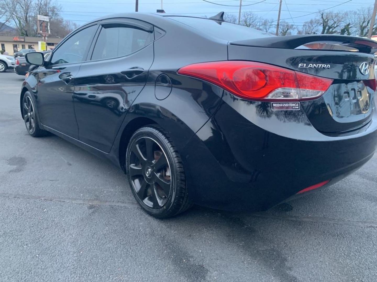 2013 BLACK HYUNDAI ELANTRA GLS (5NPDH4AE7DH) with an 1.8L engine, Automatic transmission, located at 2514 Williamson Rd NE, Roanoke, VA, 24012, (540) 265-7770, 37.294636, -79.936249 - Photo#2