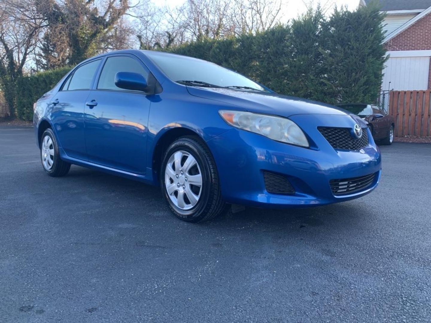 2010 BLUE TOYOTA COROLLA BASE (1NXBU4EE8AZ) with an 1.8L engine, Automatic transmission, located at 2514 Williamson Rd NE, Roanoke, VA, 24012, (540) 265-7770, 37.294636, -79.936249 - Photo#0