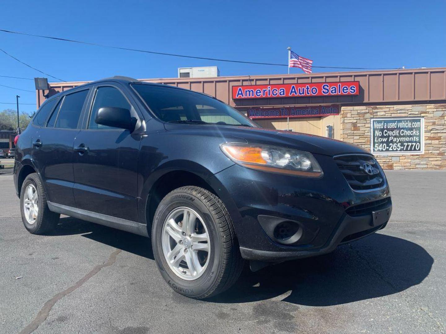 2011 BLUE HYUNDAI SANTA FE GLS (5XYZGDAG4BG) with an 3.5L engine, Automatic transmission, located at 2514 Williamson Rd NE, Roanoke, VA, 24012, (540) 265-7770, 37.294636, -79.936249 - Photo#0