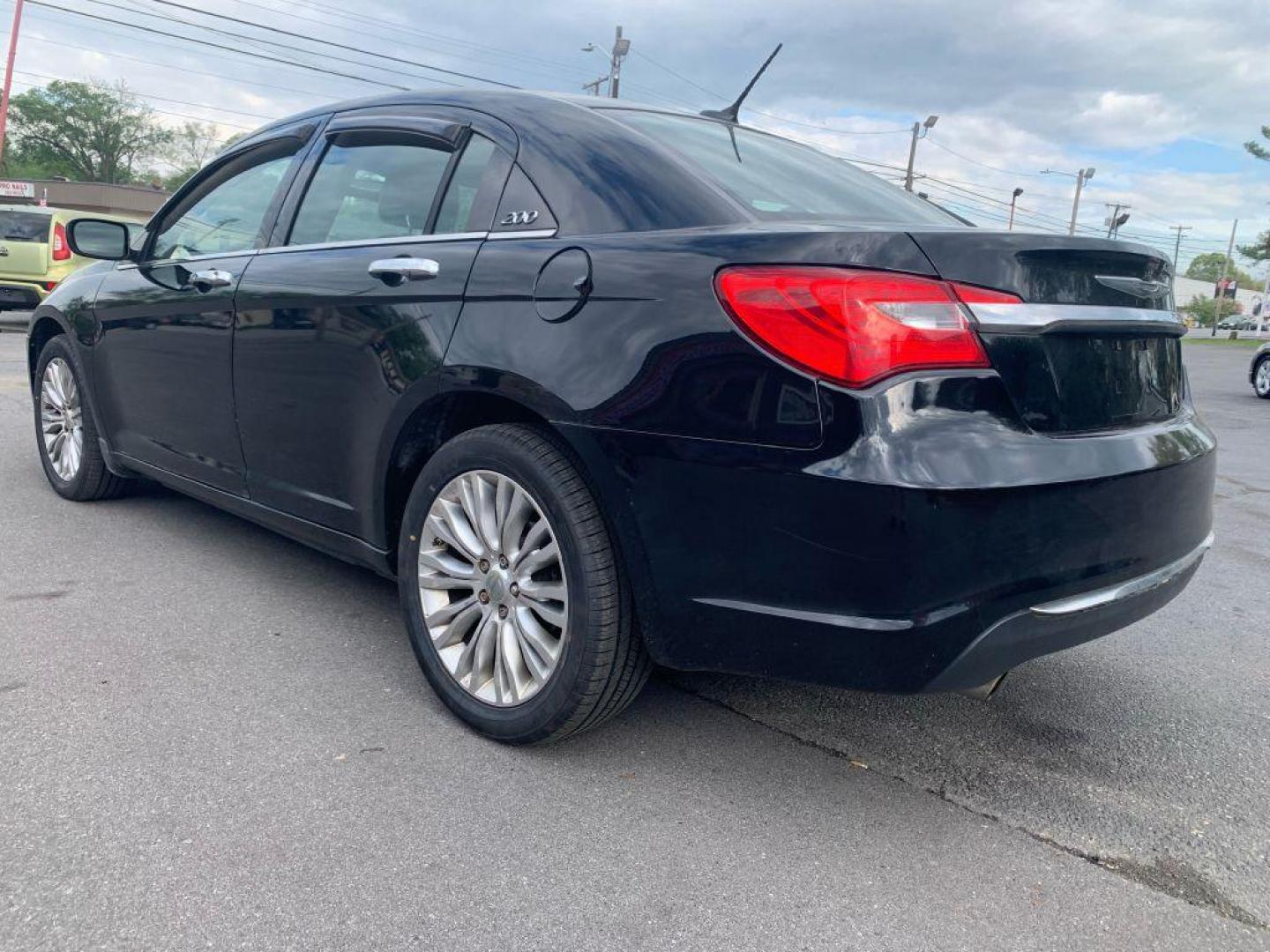 2012 BLACK CHRYSLER 200 LIMITED (1C3CCBCG2CN) with an 3.6L engine, Automatic transmission, located at 2514 Williamson Rd NE, Roanoke, VA, 24012, (540) 265-7770, 37.294636, -79.936249 - Photo#1