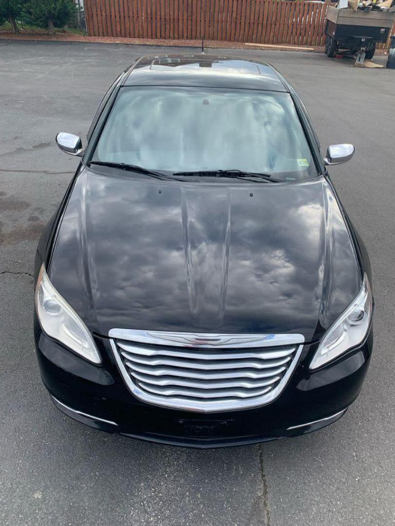 2012 BLACK CHRYSLER 200 LIMITED (1C3CCBCG2CN) with an 3.6L engine, Automatic transmission, located at 2514 Williamson Rd NE, Roanoke, VA, 24012, (540) 265-7770, 37.294636, -79.936249 - Photo#8