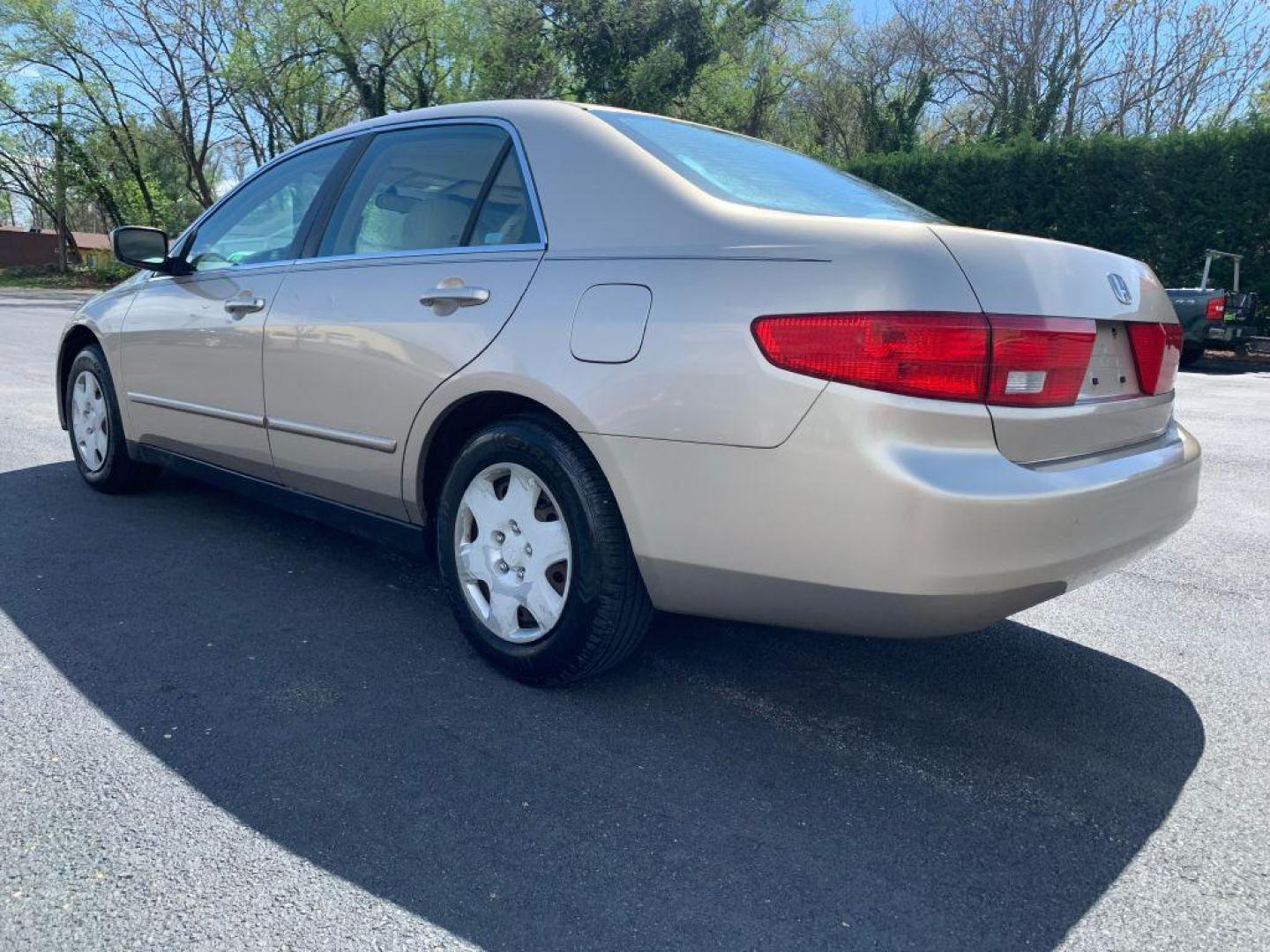 2005 GOLD HONDA ACCORD LX (1HGCM56485A) with an 2.4L engine, Automatic transmission, located at 2514 Williamson Rd NE, Roanoke, VA, 24012, (540) 265-7770, 37.294636, -79.936249 - Photo#1