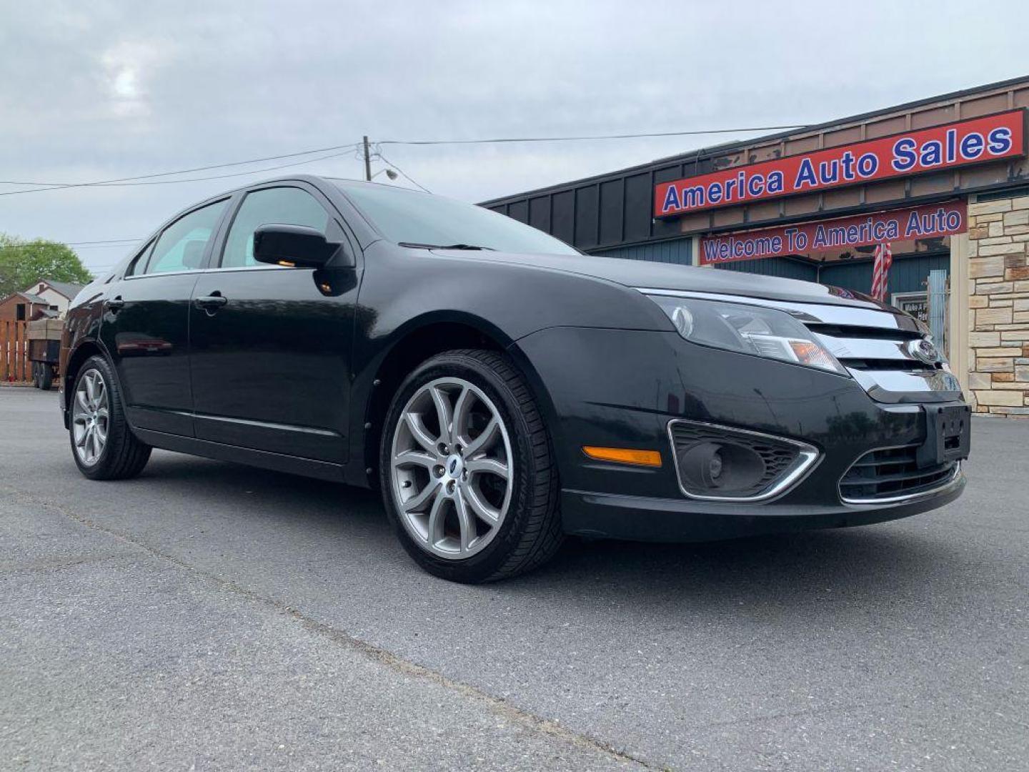 2012 BLACK FORD FUSION SEL (3FAHP0JG2CR) with an 3.0L engine, Automatic transmission, located at 2514 Williamson Rd NE, Roanoke, VA, 24012, (540) 265-7770, 37.294636, -79.936249 - Photo#0