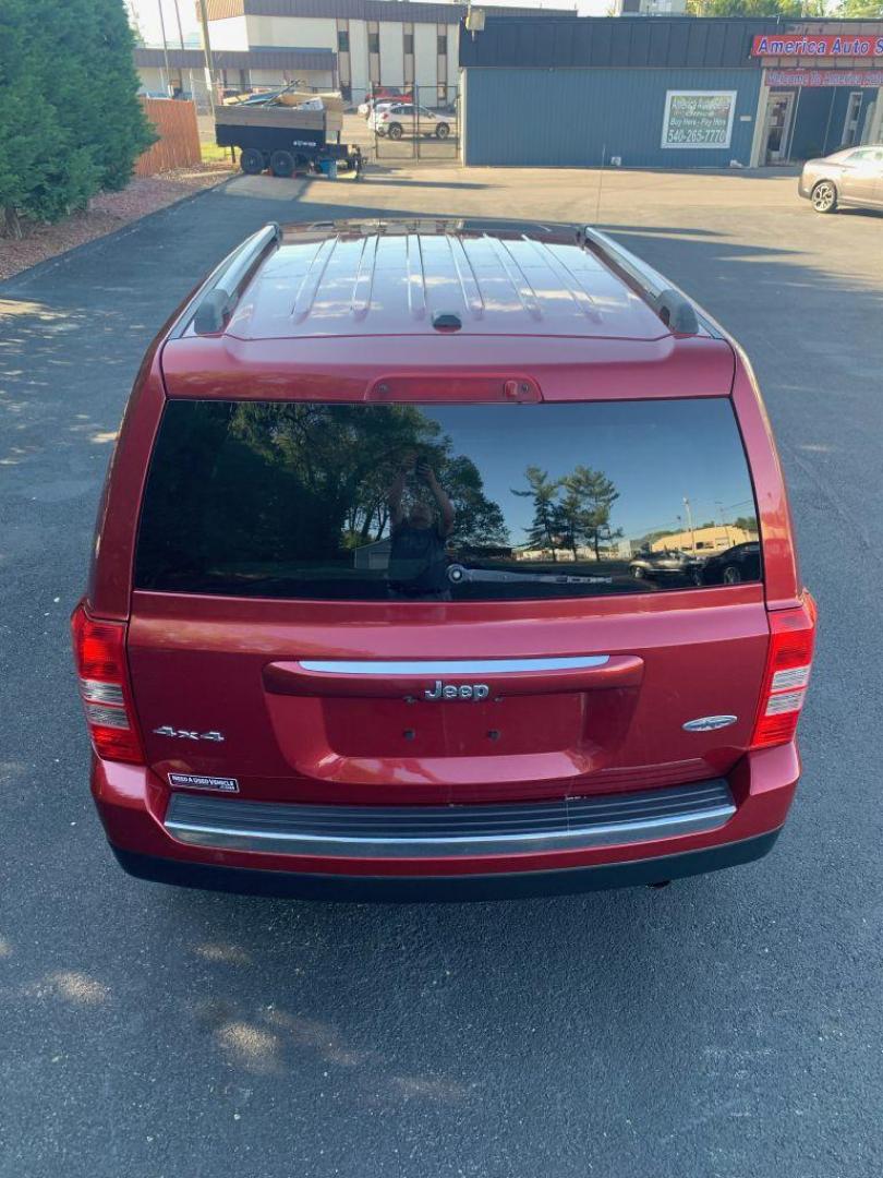 2016 MAROON JEEP PATRIOT LATITUDE (1C4NJRFBXGD) with an 2.4L engine, Continuously Variable transmission, located at 2514 Williamson Rd NE, Roanoke, VA, 24012, (540) 265-7770, 37.294636, -79.936249 - Photo#10