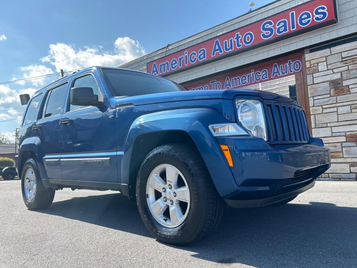 2010 BLUE JEEP LIBERTY SPORT (1J4PN2GK3AW) with an 3.7L engine, Automatic transmission, located at 2514 Williamson Rd NE, Roanoke, VA, 24012, (540) 265-7770, 37.294636, -79.936249 - Photo#0