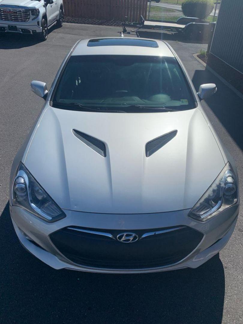 2013 SILVER HYUNDAI GENESIS COUPE 3.8L (KMHHU6KJ1DU) with an 3.8L engine, Automatic transmission, located at 2514 Williamson Rd NE, Roanoke, VA, 24012, (540) 265-7770, 37.294636, -79.936249 - NO CREDIT CHECK FINANCING WITH ONLY $3500 DOWN PAYMENT!!!! Check out our website www.needausedvehicle.com for our No Credit Check/ In House Financing options!! No Credit Check Available!!! In House Financing Available!!! All Clean Title Vehicles (no Salvaged or flooded vehicles ever on our lot)! - Photo#7