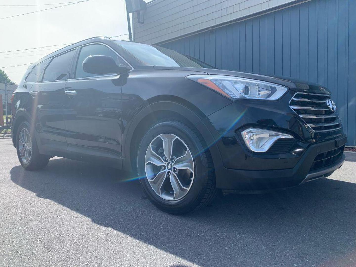 2014 BLACK HYUNDAI SANTA FE GLS (KM8SMDHFXEU) with an 3.3L engine, Automatic transmission, located at 2514 Williamson Rd NE, Roanoke, VA, 24012, (540) 265-7770, 37.294636, -79.936249 - Photo#0