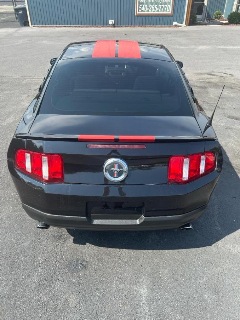 2012 BLACK FORD MUSTANG (1ZVBP8AM3C5) with an 3.7L engine, Automatic transmission, located at 2514 Williamson Rd NE, Roanoke, VA, 24012, (540) 265-7770, 37.294636, -79.936249 - Photo#3