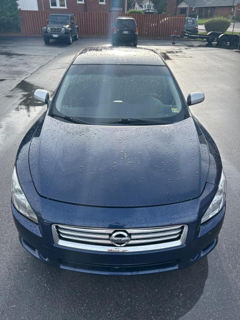 2014 BLUE NISSAN MAXIMA S (1N4AA5AP7EC) with an 3.5L engine, Automatic transmission, located at 2514 Williamson Rd NE, Roanoke, VA, 24012, (540) 265-7770, 37.294636, -79.936249 - Photo#1