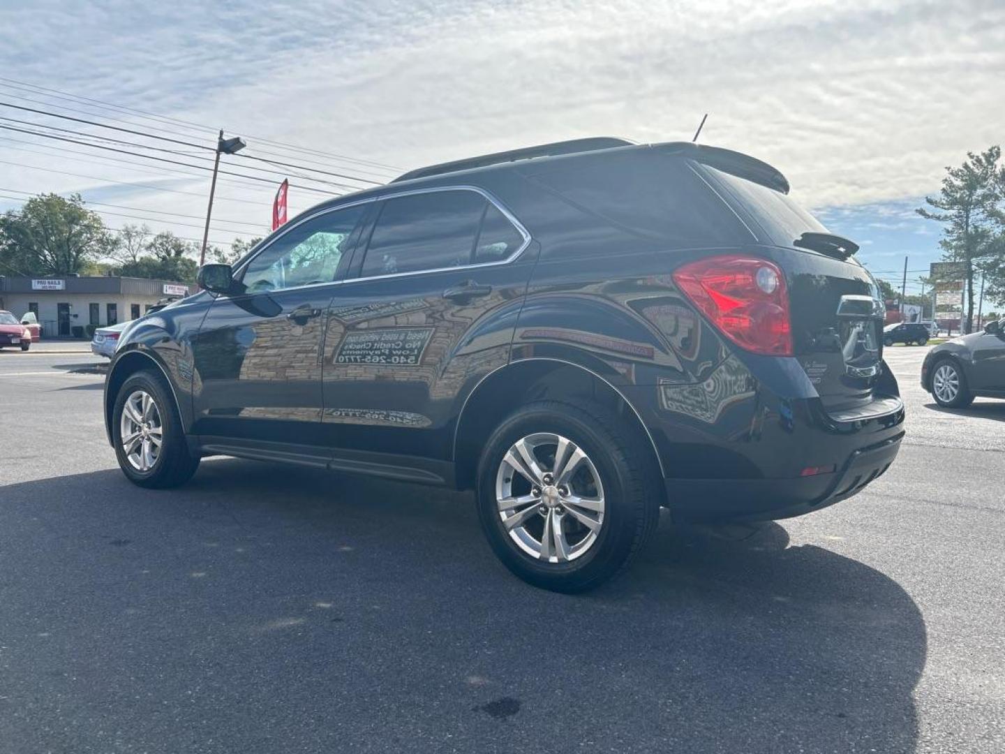 2015 BLACK CHEVROLET EQUINOX LT (2GNFLFEK4F6) with an 2.4L engine, Automatic transmission, located at 2514 Williamson Rd NE, Roanoke, VA, 24012, (540) 265-7770, 37.294636, -79.936249 - Photo#2