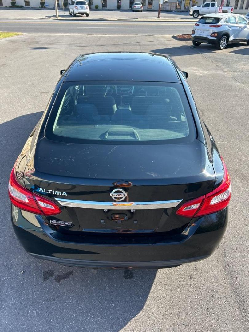 2017 BLACK NISSAN ALTIMA 2.5 (1N4AL3AP2HN) with an 2.5L engine, Continuously Variable transmission, located at 2514 Williamson Rd NE, Roanoke, VA, 24012, (540) 265-7770, 37.294636, -79.936249 - NO CREDIT CHECK FINANCING WITH ONLY $2700 DOWN PAYMENT!!!! Check out our website www.needausedvehicle.com for our No Credit Check/ In House Financing options!! No Credit Check Available!!! In House Financing Available!!! All Clean Title Vehicles (no Salvaged or flooded vehicles ever on our lot)! - Photo#9