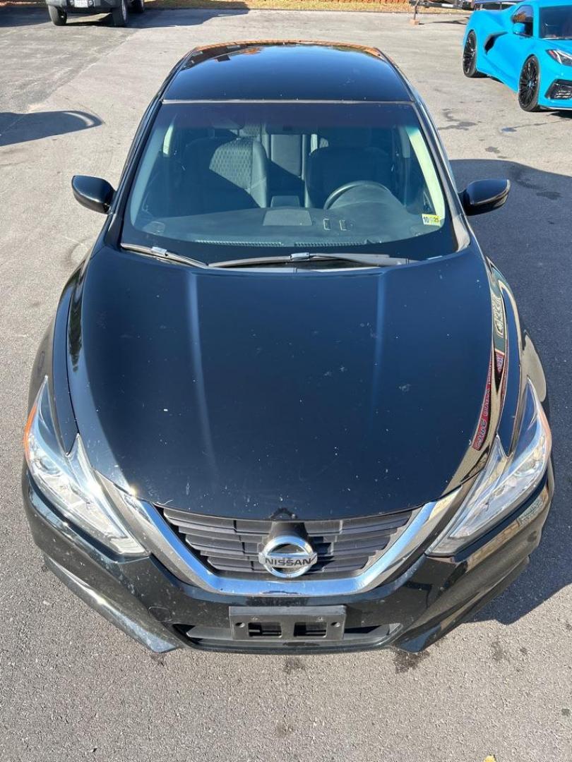 2017 BLACK NISSAN ALTIMA 2.5 (1N4AL3AP2HN) with an 2.5L engine, Continuously Variable transmission, located at 2514 Williamson Rd NE, Roanoke, VA, 24012, (540) 265-7770, 37.294636, -79.936249 - NO CREDIT CHECK FINANCING WITH ONLY $2700 DOWN PAYMENT!!!! Check out our website www.needausedvehicle.com for our No Credit Check/ In House Financing options!! No Credit Check Available!!! In House Financing Available!!! All Clean Title Vehicles (no Salvaged or flooded vehicles ever on our lot)! - Photo#8