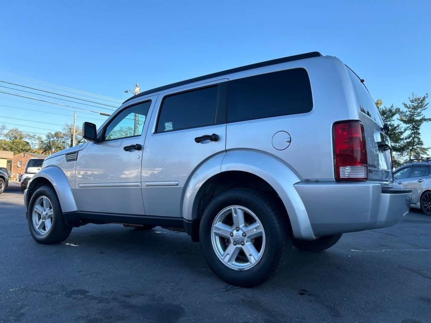 2007 SILVER DODGE NITRO SLT (1D8GU58K17W) with an 3.7L engine, Automatic transmission, located at 2514 Williamson Rd NE, Roanoke, VA, 24012, (540) 265-7770, 37.294636, -79.936249 - NO CREDIT CHECK FINANCING WITH ONLY $2000 DOWN PAYMENT!!!! Check out our website www.needausedvehicle.com for our No Credit Check/ In House Financing options!! No Credit Check Available!!! In House Financing Available!!! All Clean Title Vehicles (no Salvaged or flooded vehicles ever on our lot)! - Photo#1