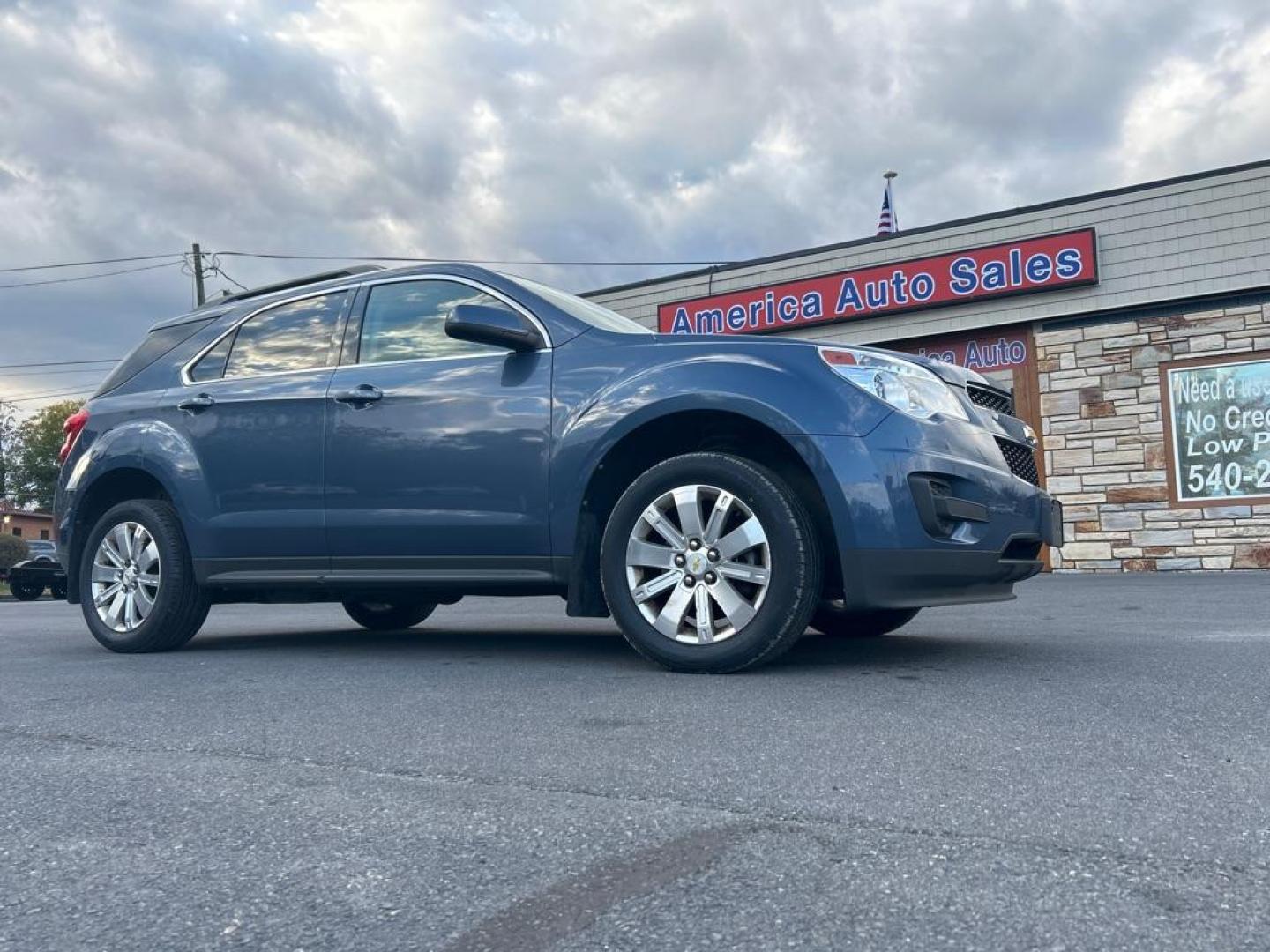 2011 BLUE CHEVROLET EQUINOX LT (2CNFLEE52B6) with an 3.0L engine, Automatic transmission, located at 2514 Williamson Rd NE, Roanoke, VA, 24012, (540) 265-7770, 37.294636, -79.936249 - Photo#0