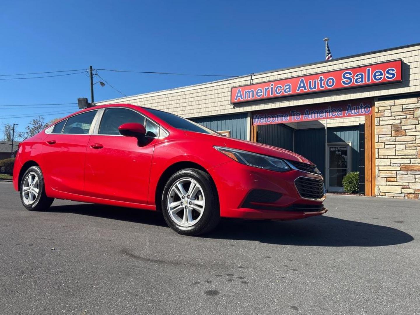 2016 RED CHEVROLET CRUZE LT (1G1BE5SM1G7) with an 1.4L engine, Automatic transmission, located at 2514 Williamson Rd NE, Roanoke, VA, 24012, (540) 265-7770, 37.294636, -79.936249 - NO CREDIT CHECK FINANCING WITH ONLY $2800 DOWN PAYMENT!!!! Check out our website www.needausedvehicle.com for our No Credit Check/ In House Financing options!! No Credit Check Available!!! In House Financing Available!!! All Clean Title Vehicles (no Salvaged or flooded vehicles ever on our lot)! - Photo#0