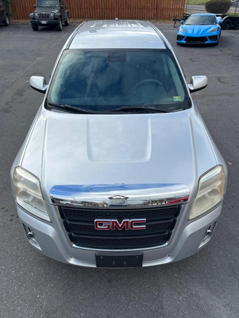 2014 SILVER GMC TERRAIN SLE (2GKFLVEK5E6) with an 2.4L engine, Automatic transmission, located at 2514 Williamson Rd NE, Roanoke, VA, 24012, (540) 265-7770, 37.294636, -79.936249 - NO CREDIT CHECK FINANCING WITH ONLY $2700 DOWN PAYMENT!!!! Check out our website www.needausedvehicle.com for our No Credit Check/ In House Financing options!! No Credit Check Available!!! In House Financing Available!!! All Clean Title Vehicles (no Salvaged or flooded vehicles ever on our lot)! - Photo#1