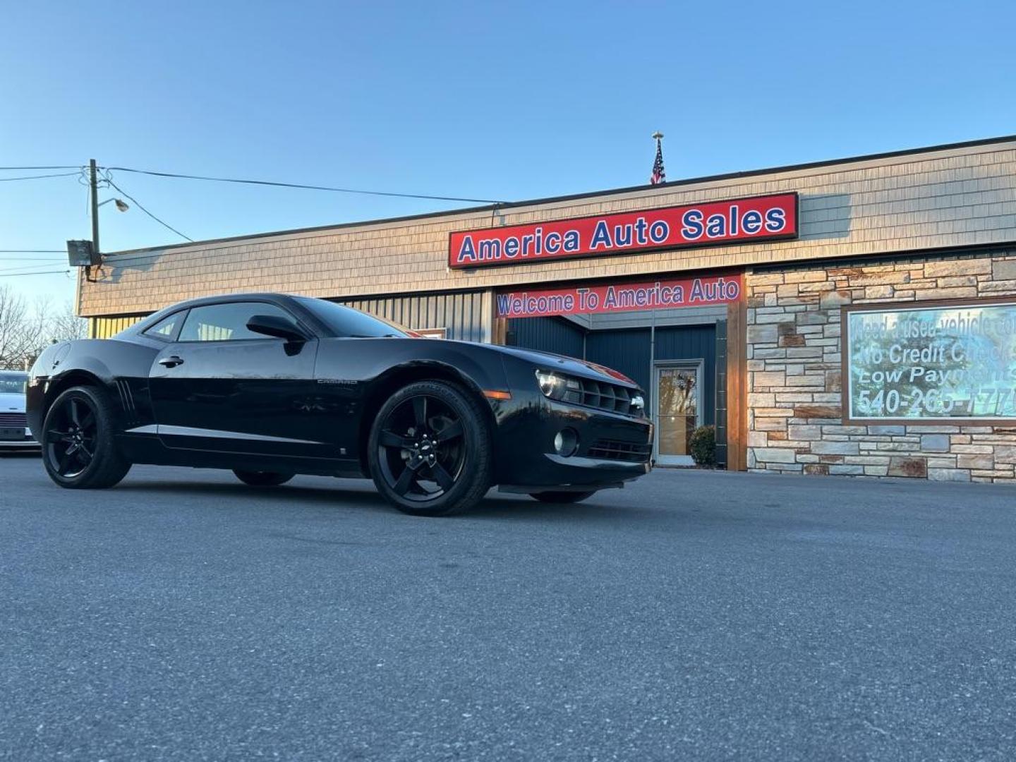 2010 BLACK CHEVROLET CAMARO LT (2G1FB1EV5A9) with an 3.6L engine, Automatic transmission, located at 2514 Williamson Rd NE, Roanoke, VA, 24012, (540) 265-7770, 37.294636, -79.936249 - Photo#0