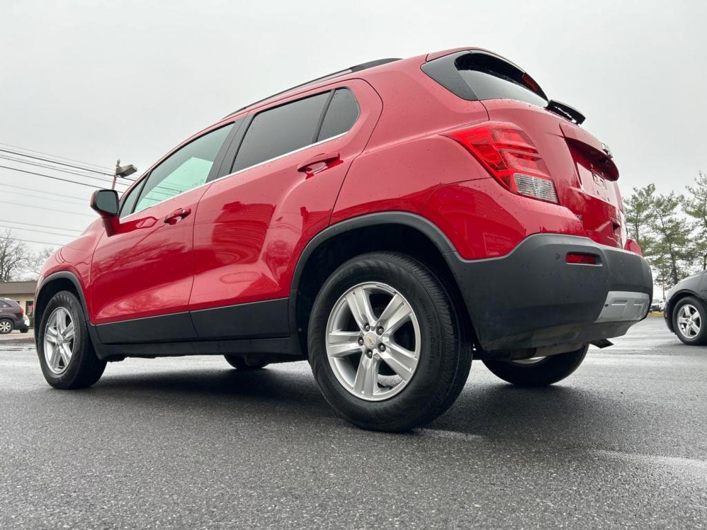 2016 RED CHEVROLET TRAX 1LT (KL7CJLSB2GB) with an 1.4L engine, Automatic transmission, located at 2514 Williamson Rd NE, Roanoke, VA, 24012, (540) 265-7770, 37.294636, -79.936249 - NO CREDIT CHECK FINANCING WITH ONLY $2000 DOWN PAYMENT!!!! Check out our website www.needausedvehicle.com for our No Credit Check/ In House Financing options!! No Credit Check Available!!! In House Financing Available!!! All Clean Title Vehicles (no Salvaged or flooded vehicles ever on our lot)! - Photo#2