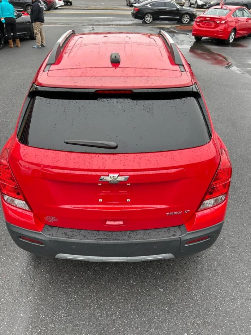 2016 RED CHEVROLET TRAX 1LT (KL7CJLSB2GB) with an 1.4L engine, Automatic transmission, located at 2514 Williamson Rd NE, Roanoke, VA, 24012, (540) 265-7770, 37.294636, -79.936249 - NO CREDIT CHECK FINANCING WITH ONLY $2000 DOWN PAYMENT!!!! Check out our website www.needausedvehicle.com for our No Credit Check/ In House Financing options!! No Credit Check Available!!! In House Financing Available!!! All Clean Title Vehicles (no Salvaged or flooded vehicles ever on our lot)! - Photo#3