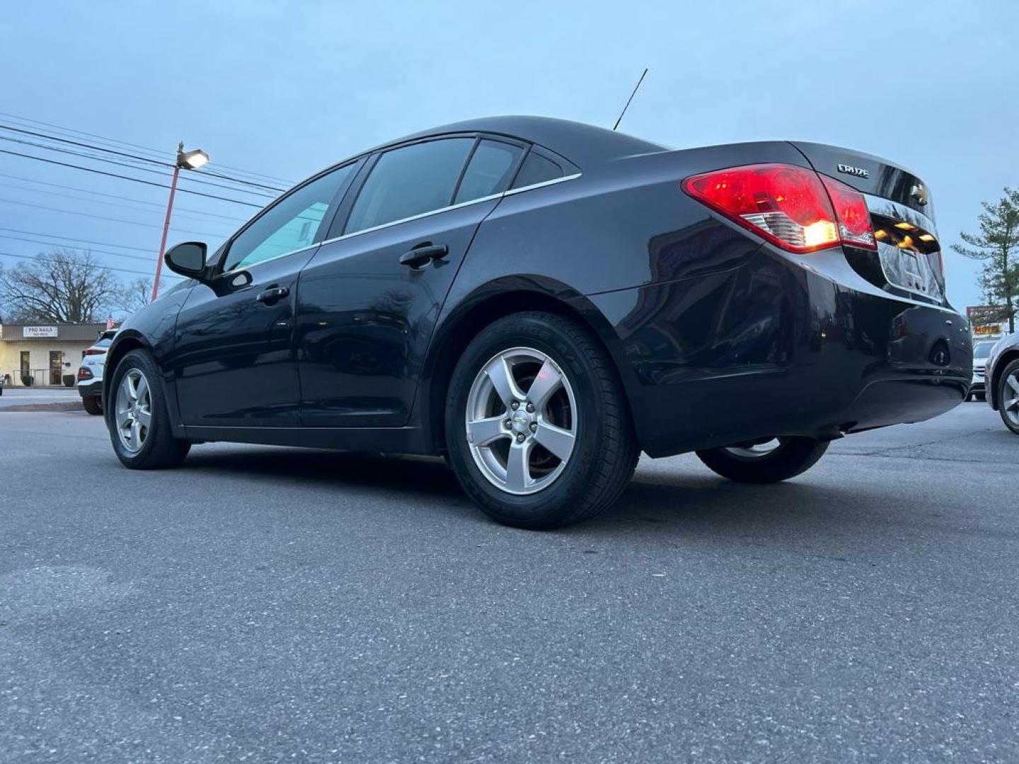 2015 BLACK CHEVROLET CRUZE LT (1G1PC5SB6F7) with an 1.4L engine, Automatic transmission, located at 2514 Williamson Rd NE, Roanoke, VA, 24012, (540) 265-7770, 37.294636, -79.936249 - Photo#1