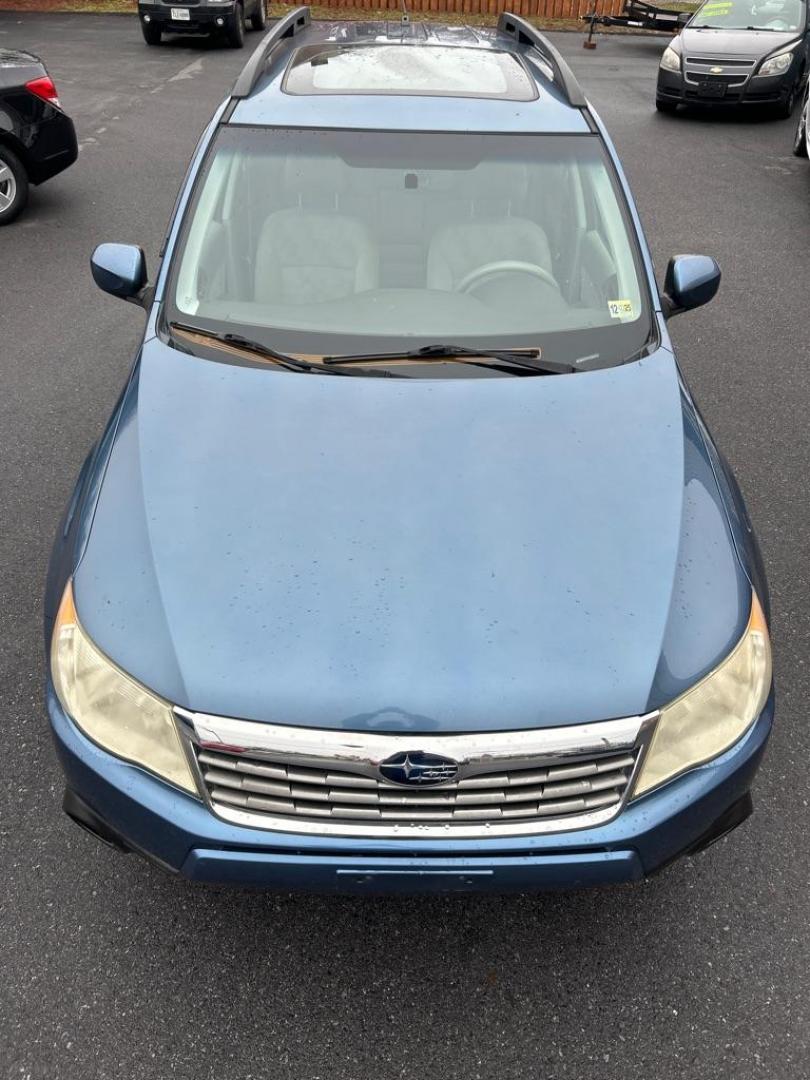 2009 BLUE SUBARU FORESTER 2.5X PREMIUM (JF2SH63649H) with an 2.5L engine, Automatic transmission, located at 2514 Williamson Rd NE, Roanoke, VA, 24012, (540) 265-7770, 37.294636, -79.936249 - NO CREDIT CHECK FINANCING WITH ONLY $2300 DOWN PAYMENT!!!! Check out our website www.needausedvehicle.com for our No Credit Check/ In House Financing options!! No Credit Check Available!!! In House Financing Available!!! All Clean Title Vehicles (no Salvaged or flooded vehicles ever on our lot)! - Photo#10