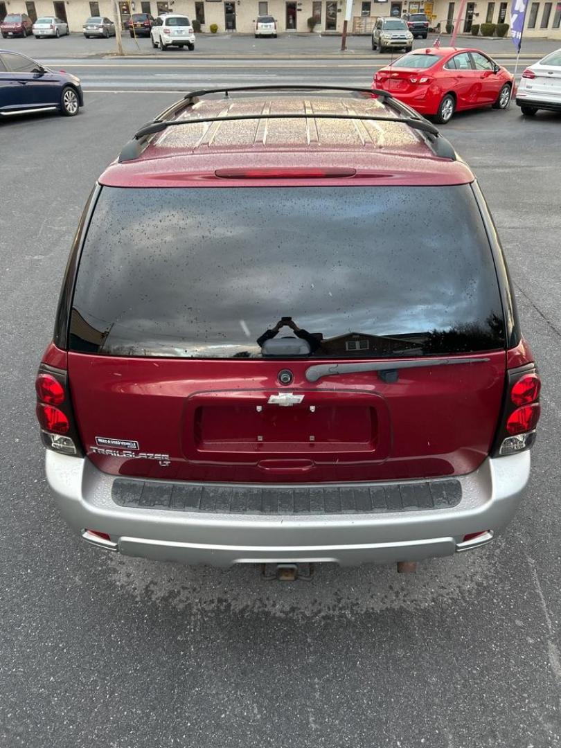 2008 RED CHEVROLET TRAILBLAZER LS (1GNDT13S782) with an 4.2L engine, Automatic transmission, located at 2514 Williamson Rd NE, Roanoke, VA, 24012, (540) 265-7770, 37.294636, -79.936249 - Photo#11