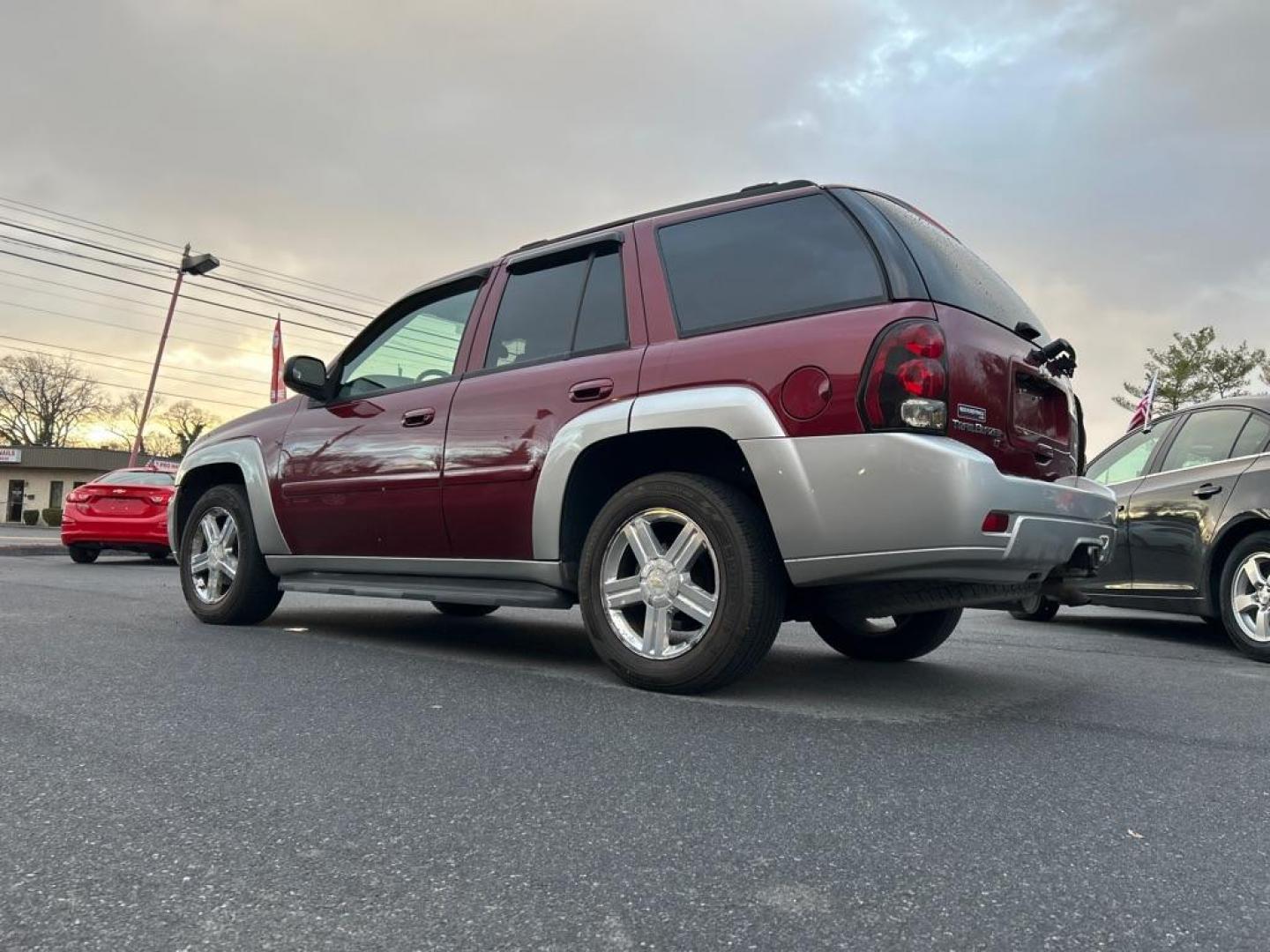 2008 RED CHEVROLET TRAILBLAZER LS (1GNDT13S782) with an 4.2L engine, Automatic transmission, located at 2514 Williamson Rd NE, Roanoke, VA, 24012, (540) 265-7770, 37.294636, -79.936249 - NO CREDIT CHECK FINANCING WITH ONLY $1600 DOWN PAYMENT!!!! Check out our website www.needausedvehicle.com for our No Credit Check/ In House Financing options!! No Credit Check Available!!! In House Financing Available!!! All Clean Title Vehicles (no Salvaged or flooded vehicles ever on our lot)! - Photo#1