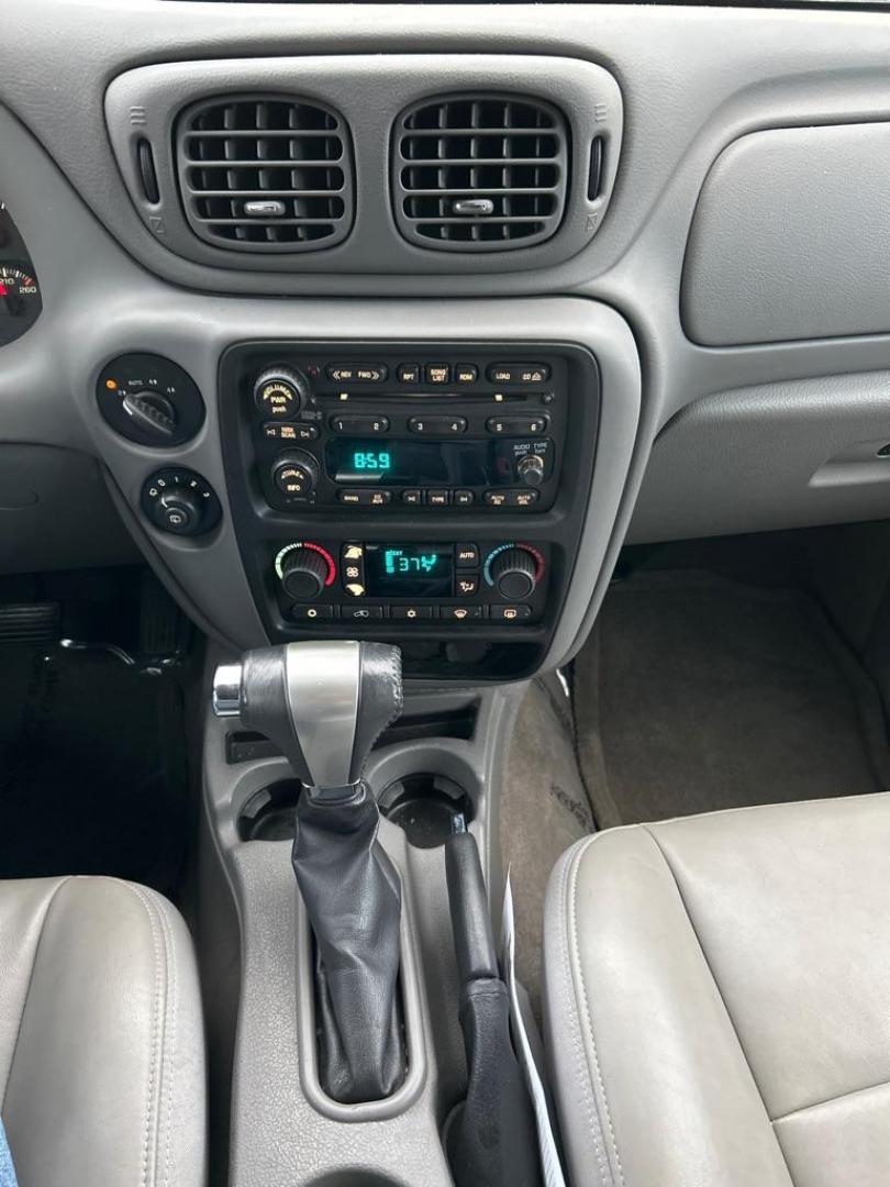 2008 RED CHEVROLET TRAILBLAZER LS (1GNDT13S782) with an 4.2L engine, Automatic transmission, located at 2514 Williamson Rd NE, Roanoke, VA, 24012, (540) 265-7770, 37.294636, -79.936249 - Photo#7