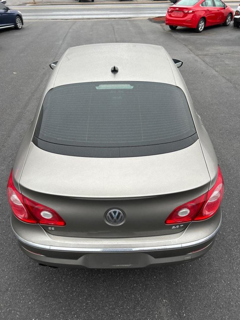 2012 TAN VOLKSWAGEN CC SPORT (WVWMN7AN5CE) with an 2.0L engine, Automatic transmission, located at 2514 Williamson Rd NE, Roanoke, VA, 24012, (540) 265-7770, 37.294636, -79.936249 - Photo#9