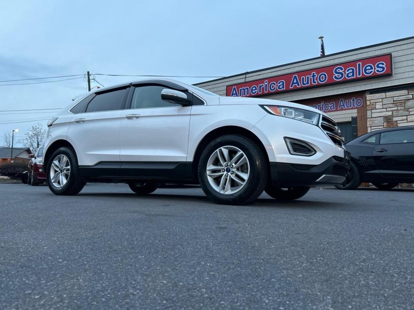 2016 WHITE FORD EDGE SEL (2FMPK4J90GB) with an 2.0L engine, Automatic transmission, located at 2514 Williamson Rd NE, Roanoke, VA, 24012, (540) 265-7770, 37.294636, -79.936249 - NO CREDIT CHECK FINANCING WITH ONLY $2700 DOWN PAYMENT!!!! Check out our website www.needausedvehicle.com for our No Credit Check/ In House Financing options!! No Credit Check Available!!! In House Financing Available!!! All Clean Title Vehicles (no Salvaged or flooded vehicles ever on our lot)! - Photo#0