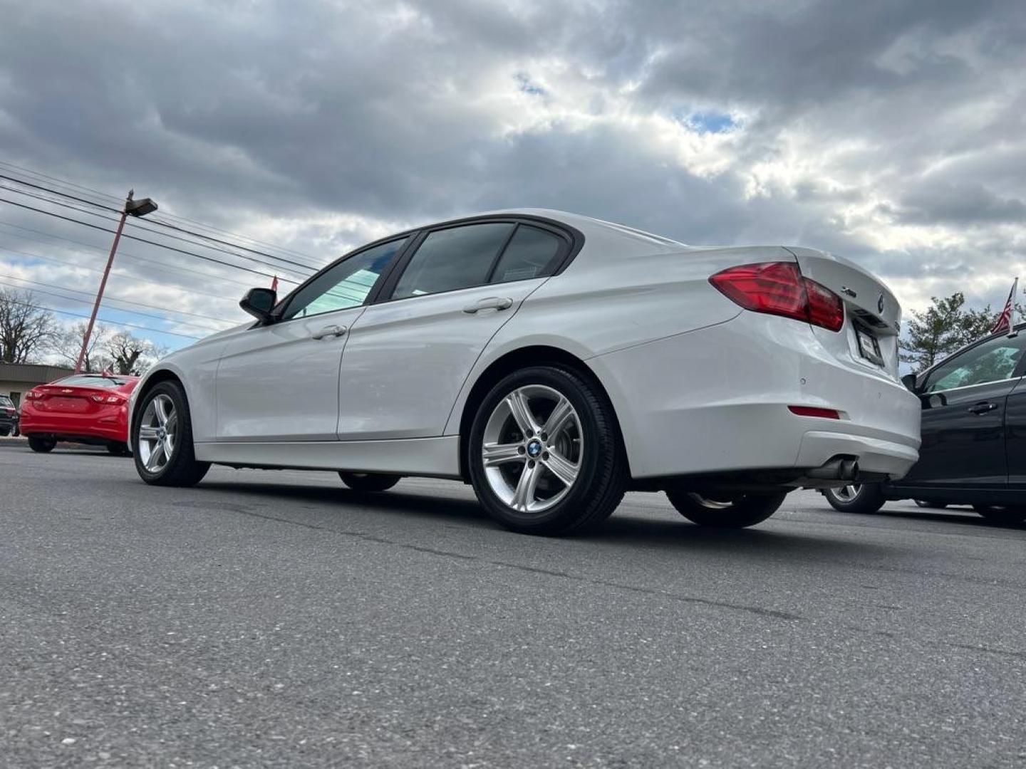 2015 WHITE BMW 328 XI SULEV (WBA3B5G5XFN) with an 2.0L engine, Automatic transmission, located at 2514 Williamson Rd NE, Roanoke, VA, 24012, (540) 265-7770, 37.294636, -79.936249 - NO CREDIT CHECK FINANCING WITH ONLY $3700 DOWN PAYMENT!!!! Check out our website www.needausedvehicle.com for our No Credit Check/ In House Financing options!! No Credit Check Available!!! In House Financing Available!!! All Clean Title Vehicles (no Salvaged or flooded vehicles ever on our lot)! - Photo#1