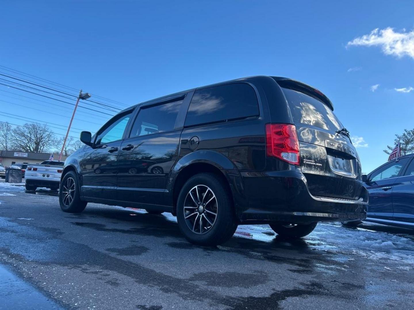 2016 BLACK DODGE GRAND CARAVAN R/T (2C4RDGEG2GR) with an 3.6L engine, Automatic transmission, located at 2514 Williamson Rd NE, Roanoke, VA, 24012, (540) 265-7770, 37.294636, -79.936249 - Photo#1