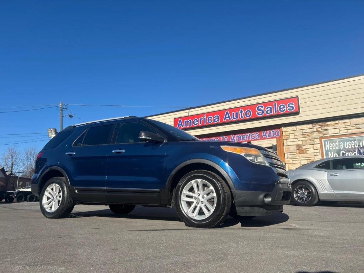 2012 BLUE FORD EXPLORER XLT (1FMHK8D84CG) with an 3.5L engine, Automatic transmission, located at 2514 Williamson Rd NE, Roanoke, VA, 24012, (540) 265-7770, 37.294636, -79.936249 - Photo#0