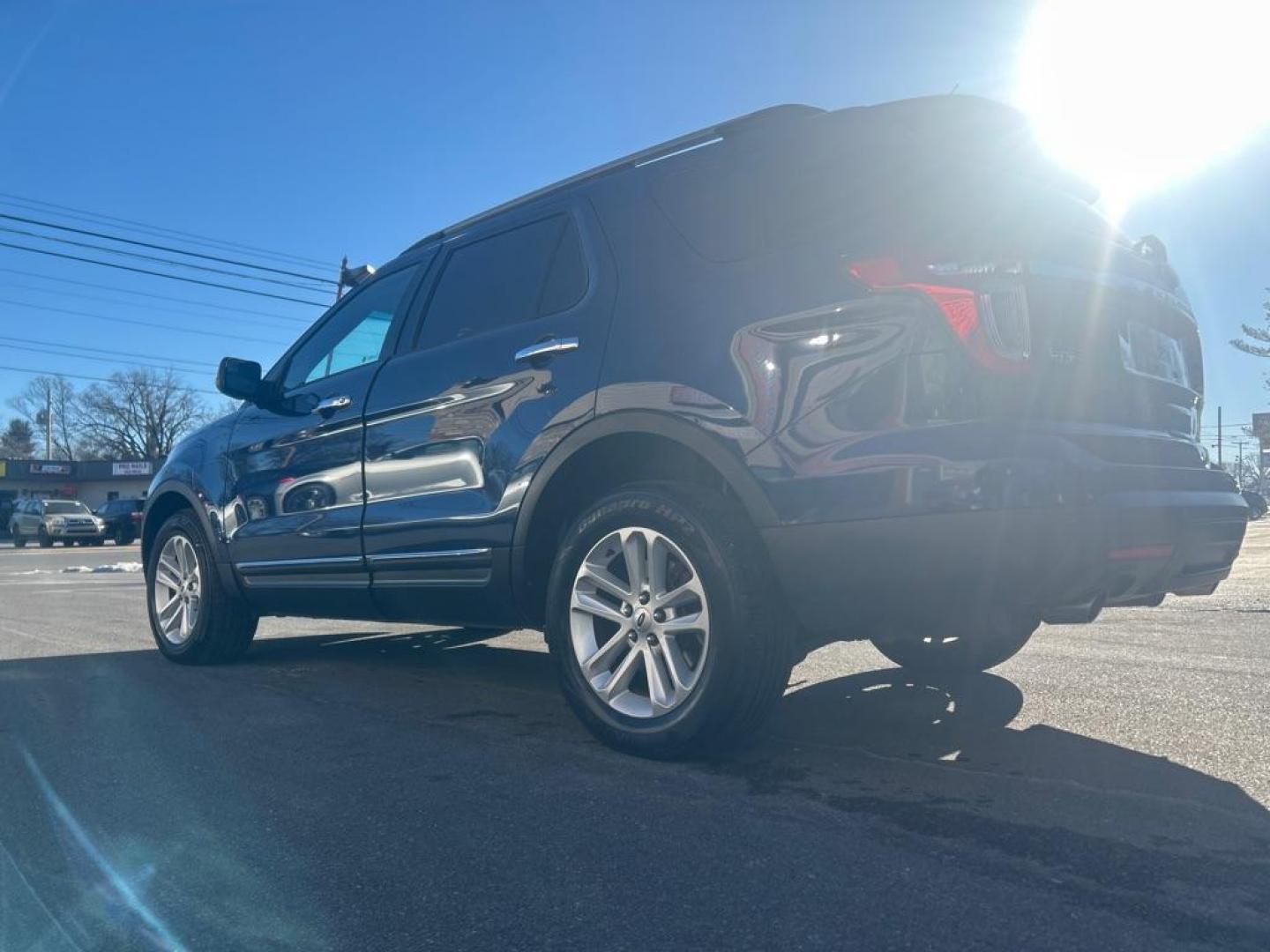 2012 BLUE FORD EXPLORER XLT (1FMHK8D84CG) with an 3.5L engine, Automatic transmission, located at 2514 Williamson Rd NE, Roanoke, VA, 24012, (540) 265-7770, 37.294636, -79.936249 - NO CREDIT CHECK FINANCING WITH ONLY $2800 DOWN PAYMENT!!!! Check out our website www.needausedvehicle.com for our No Credit Check/ In House Financing options!! No Credit Check Available!!! In House Financing Available!!! All Clean Title Vehicles (no Salvaged or flooded vehicles ever on our lot)! - Photo#1