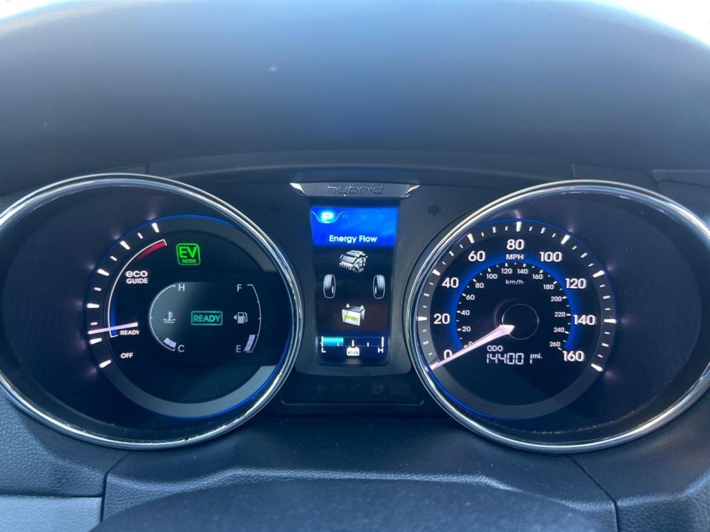 2015 BLACK HYUNDAI SONATA HYBRID (KMHEC4A40FA) with an 2.4L engine, Automatic transmission, located at 2514 Williamson Rd NE, Roanoke, VA, 24012, (540) 265-7770, 37.294636, -79.936249 - NO CREDIT CHECK FINANCING WITH ONLY $2700 DOWN PAYMENT!!!! Check out our website www.needausedvehicle.com for our No Credit Check/ In House Financing options!! No Credit Check Available!!! In House Financing Available!!! All Clean Title Vehicles (no Salvaged or flooded vehicles ever on our lot)! - Photo#5