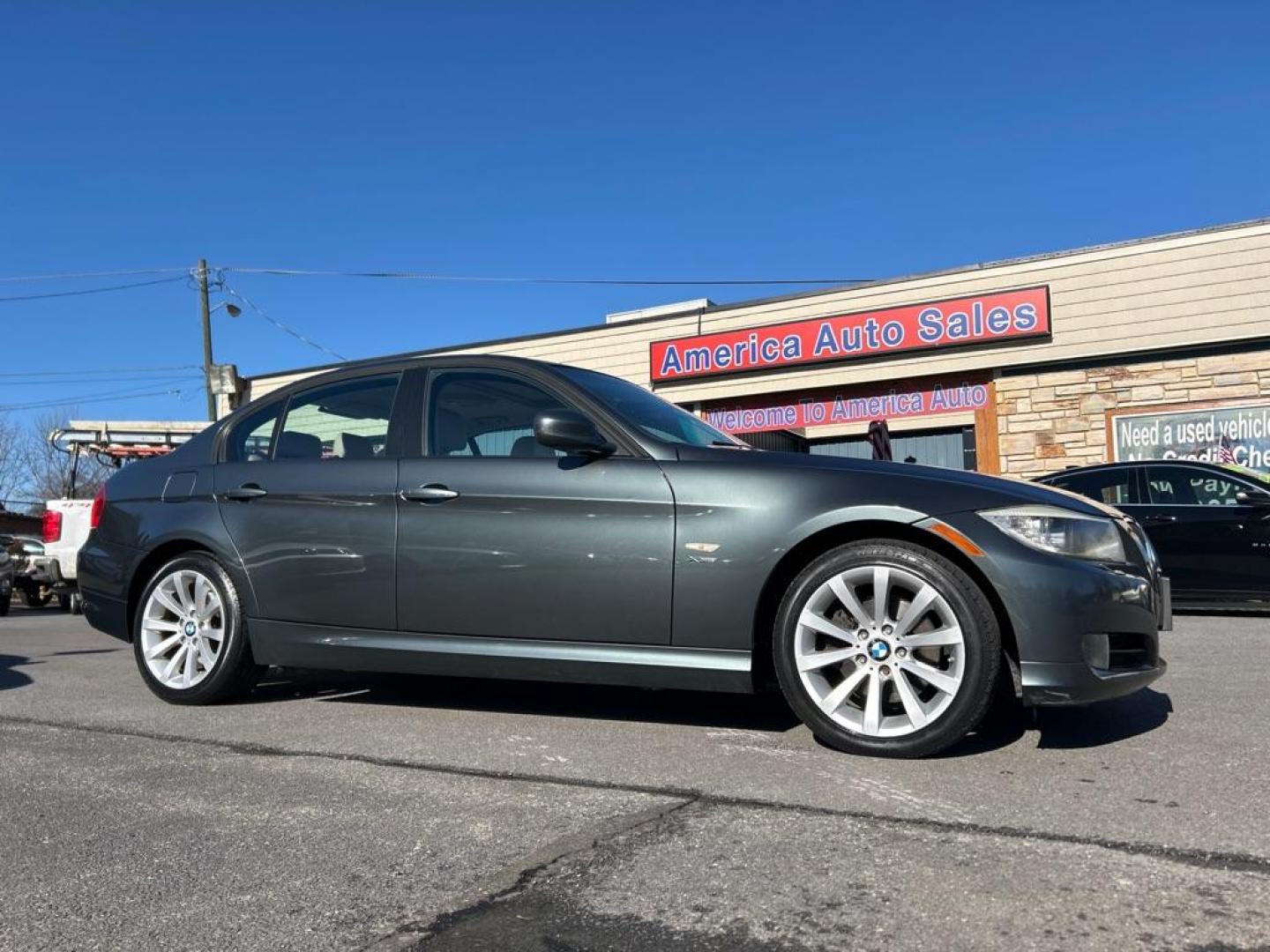 2011 GRAY BMW 328 XI SULEV (WBAPK5C5XBA) with an 3.0L engine, Automatic transmission, located at 2514 Williamson Rd NE, Roanoke, VA, 24012, (540) 265-7770, 37.294636, -79.936249 - NO CREDIT CHECK FINANCING WITH ONLY $3000 DOWN PAYMENT!!!! Check out our website www.needausedvehicle.com for our No Credit Check/ In House Financing options!! No Credit Check Available!!! In House Financing Available!!! All Clean Title Vehicles (no Salvaged or flooded vehicles ever on our lot)! - Photo#0