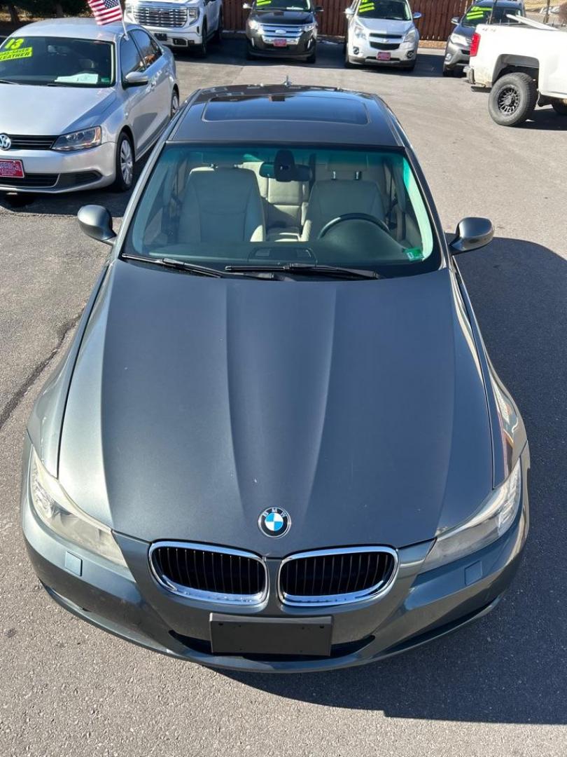 2011 GRAY BMW 328 XI SULEV (WBAPK5C5XBA) with an 3.0L engine, Automatic transmission, located at 2514 Williamson Rd NE, Roanoke, VA, 24012, (540) 265-7770, 37.294636, -79.936249 - NO CREDIT CHECK FINANCING WITH ONLY $3000 DOWN PAYMENT!!!! Check out our website www.needausedvehicle.com for our No Credit Check/ In House Financing options!! No Credit Check Available!!! In House Financing Available!!! All Clean Title Vehicles (no Salvaged or flooded vehicles ever on our lot)! - Photo#8