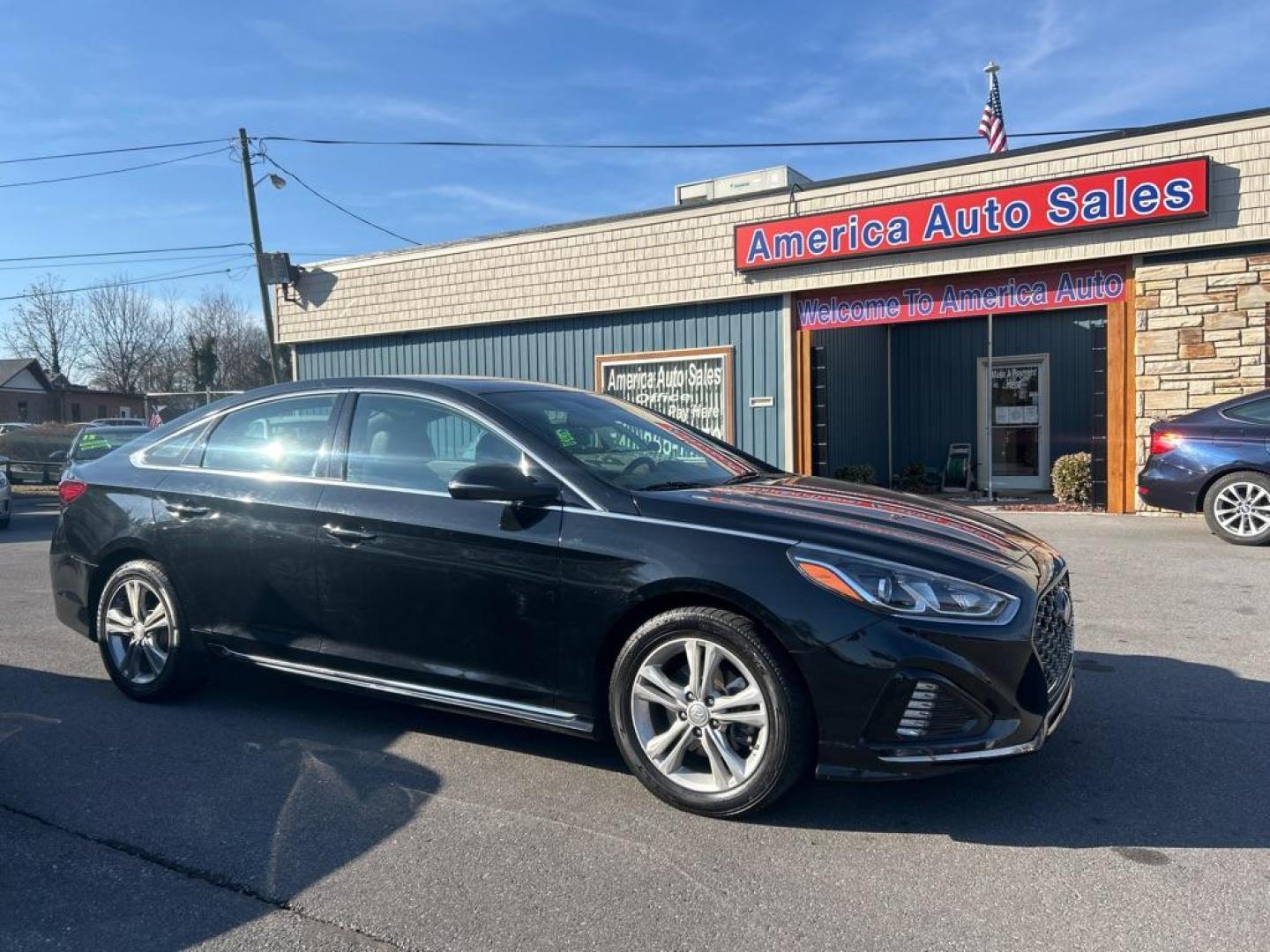 2018 BLACK HYUNDAI SONATA SPORT (5NPE34AFXJH) with an 2.4L engine, Automatic transmission, located at 2514 Williamson Rd NE, Roanoke, VA, 24012, (540) 265-7770, 37.294636, -79.936249 - NO CREDIT CHECK FINANCING WITH ONLY $3700 DOWN PAYMENT!!!! Check out our website www.needausedvehicle.com for our No Credit Check/ In House Financing options!! No Credit Check Available!!! In House Financing Available!!! All Clean Title Vehicles (no Salvaged or flooded vehicles ever on our lot)! - Photo#0