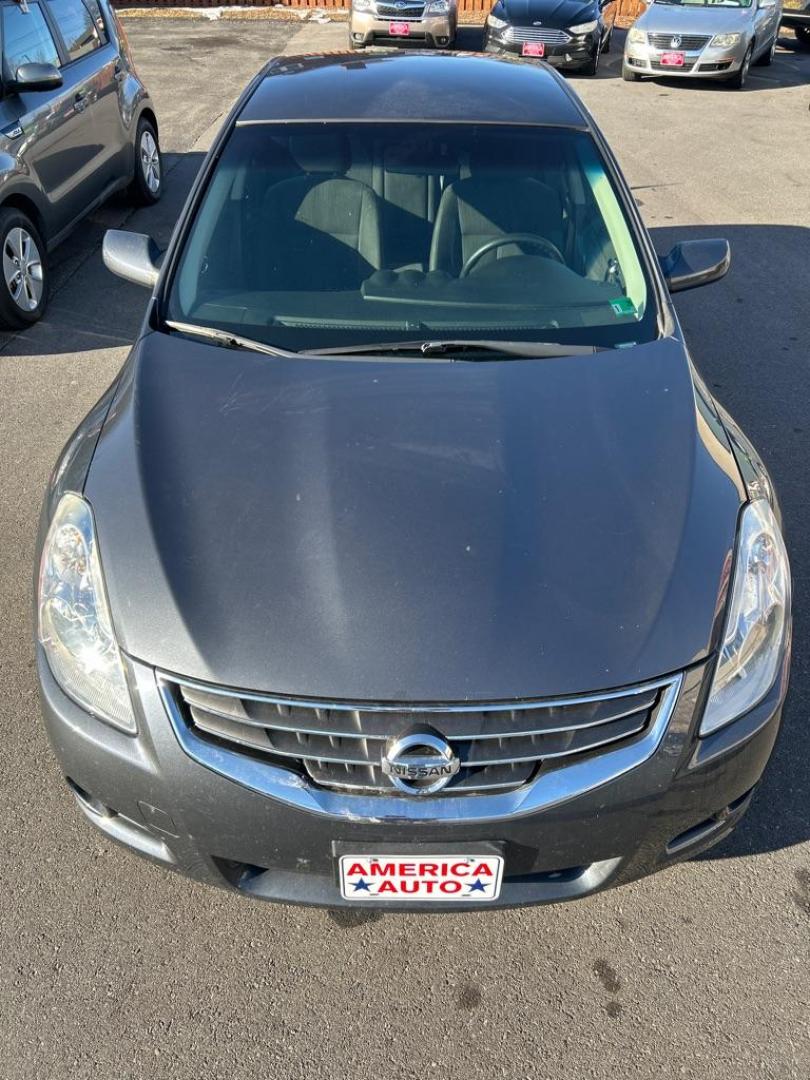 2012 GRAY NISSAN ALTIMA BASE (1N4AL2AP3CC) with an 2.5L engine, Continuously Variable transmission, located at 2514 Williamson Rd NE, Roanoke, VA, 24012, (540) 265-7770, 37.294636, -79.936249 - NO CREDIT CHECK FINANCING WITH ONLY $2000 DOWN PAYMENT!!!! Check out our website www.needausedvehicle.com for our No Credit Check/ In House Financing options!! No Credit Check Available!!! In House Financing Available!!! All Clean Title Vehicles (no Salvaged or flooded vehicles ever on our lot)! - Photo#9