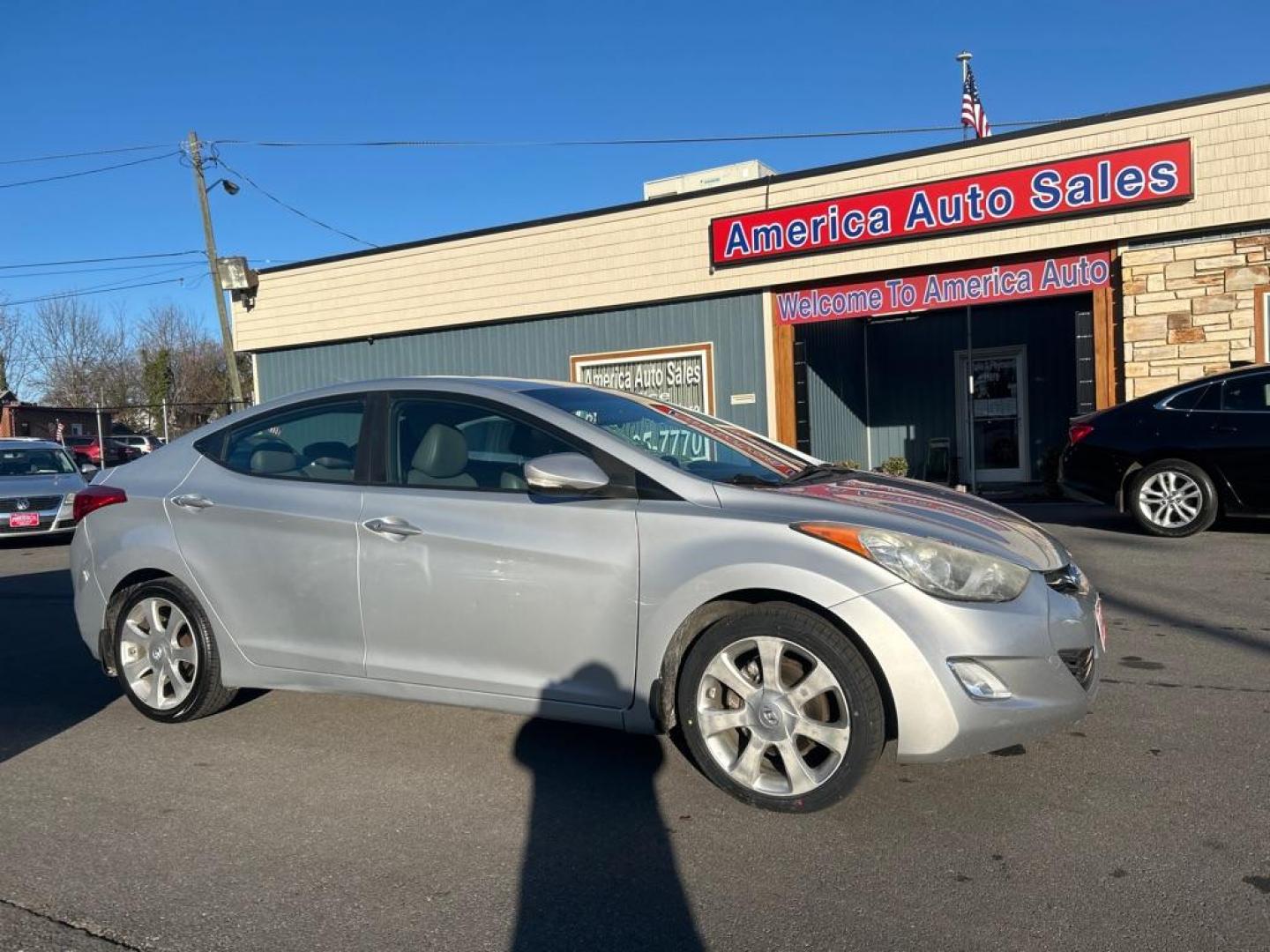 2012 SILVER HYUNDAI ELANTRA GLS (5NPDH4AE8CH) with an 1.8L engine, Automatic transmission, located at 2514 Williamson Rd NE, Roanoke, VA, 24012, (540) 265-7770, 37.294636, -79.936249 - Photo#0