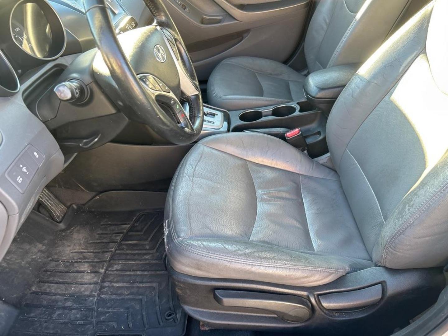 2012 SILVER HYUNDAI ELANTRA GLS (5NPDH4AE8CH) with an 1.8L engine, Automatic transmission, located at 2514 Williamson Rd NE, Roanoke, VA, 24012, (540) 265-7770, 37.294636, -79.936249 - NO CREDIT CHECK FINANCING WITH ONLY $2400 DOWN PAYMENT!!!! Check out our website www.needausedvehicle.com for our No Credit Check/ In House Financing options!! No Credit Check Available!!! In House Financing Available!!! All Clean Title Vehicles (no Salvaged or flooded vehicles ever on our lot)! - Photo#4