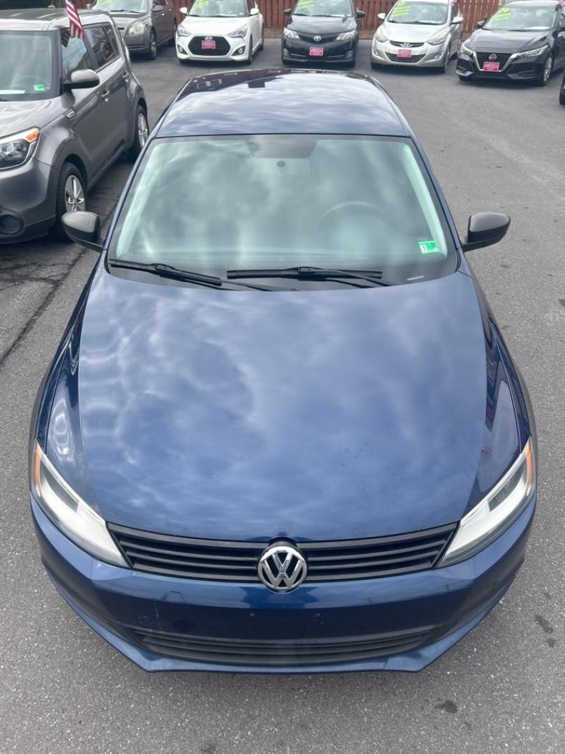 2014 BLUE VOLKSWAGEN JETTA BASE (3VW2K7AJ2EM) with an 2.0L engine, Automatic transmission, located at 2514 Williamson Rd NE, Roanoke, VA, 24012, (540) 265-7770, 37.294636, -79.936249 - NO CREDIT CHECK FINANCING WITH ONLY $2200 DOWN PAYMENT!!!! Check out our website www.needausedvehicle.com for our No Credit Check/ In House Financing options!! No Credit Check Available!!! In House Financing Available!!! All Clean Title Vehicles (no Salvaged or flooded vehicles ever on our lot)! - Photo#8