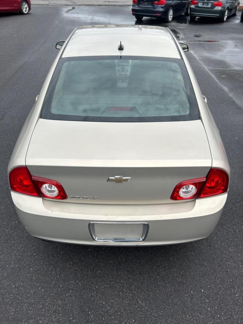 2011 GOLD CHEVROLET MALIBU 1LT (1G1ZC5E10BF) with an 2.4L engine, Automatic transmission, located at 2514 Williamson Rd NE, Roanoke, VA, 24012, (540) 265-7770, 37.294636, -79.936249 - NO CREDIT CHECK FINANCING WITH ONLY $1400 DOWN PAYMENT!!!! Check out our website www.needausedvehicle.com for our No Credit Check/ In House Financing options!! No Credit Check Available!!! In House Financing Available!!! All Clean Title Vehicles (no Salvaged or flooded vehicles ever on our lot)! - Photo#10