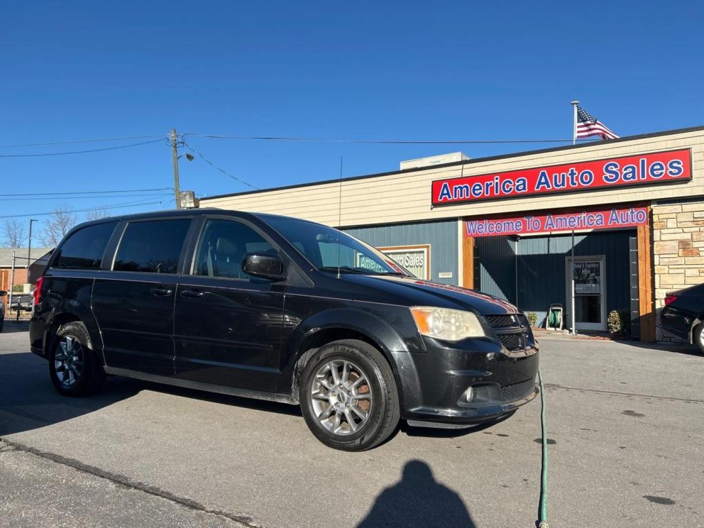 2011 BLACK DODGE GRAND CARAVAN R/T (2D4RN7DG6BR) with an 3.6L engine, Automatic transmission, located at 2514 Williamson Rd NE, Roanoke, VA, 24012, (540) 265-7770, 37.294636, -79.936249 - NO CREDIT CHECK FINANCING WITH ONLY $1800 DOWN PAYMENT!!!! Check out our website www.needausedvehicle.com for our No Credit Check/ In House Financing options!! No Credit Check Available!!! In House Financing Available!!! All Clean Title Vehicles (no Salvaged or flooded vehicles ever on our lot)! - Photo#0