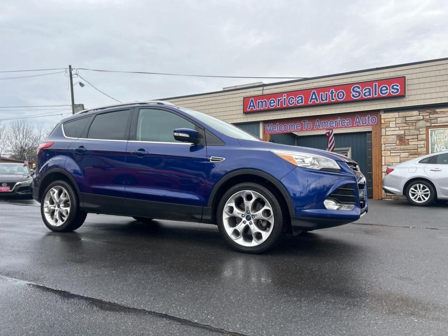 2014 BLUE FORD ESCAPE TITANIUM (1FMCU9J97EU) with an 2.0L engine, Automatic transmission, located at 2514 Williamson Rd NE, Roanoke, VA, 24012, (540) 265-7770, 37.294636, -79.936249 - NO CREDIT CHECK FINANCING WITH ONLY $3200 DOWN PAYMENT!!!! Check out our website www.needausedvehicle.com for our No Credit Check/ In House Financing options!! No Credit Check Available!!! In House Financing Available!!! All Clean Title Vehicles (no Salvaged or flooded vehicles ever on our lot)! - Photo#0