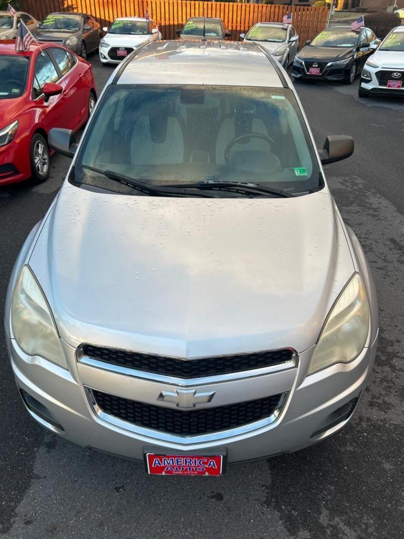 2011 SILVER CHEVROLET EQUINOX LS (2CNFLCEC7B6) with an 2.4L engine, Automatic transmission, located at 2514 Williamson Rd NE, Roanoke, VA, 24012, (540) 265-7770, 37.294636, -79.936249 - NO CREDIT CHECK FINANCING WITH ONLY $2500 DOWN PAYMENT!!!! Check out our website www.needausedvehicle.com for our No Credit Check/ In House Financing options!! No Credit Check Available!!! In House Financing Available!!! All Clean Title Vehicles (no Salvaged or flooded vehicles ever on our lot)! - Photo#10