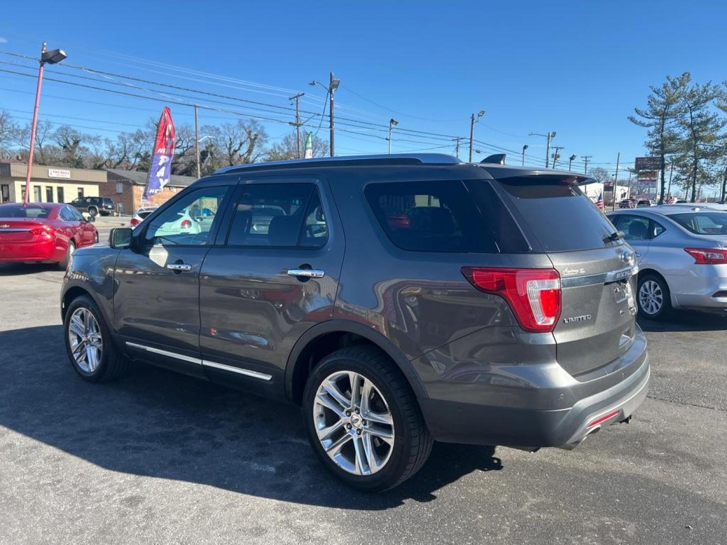 2016 GRAY FORD EXPLORER LIMITED (1FM5K8F8XGG) with an 3.5L engine, Automatic transmission, located at 2514 Williamson Rd NE, Roanoke, VA, 24012, (540) 265-7770, 37.294636, -79.936249 - NO CREDIT CHECK FINANCING WITH ONLY $4200 DOWN PAYMENT!!!! Check out our website www.needausedvehicle.com for our No Credit Check/ In House Financing options!! No Credit Check Available!!! In House Financing Available!!! All Clean Title Vehicles (no Salvaged or flooded vehicles ever on our lot)! - Photo#1