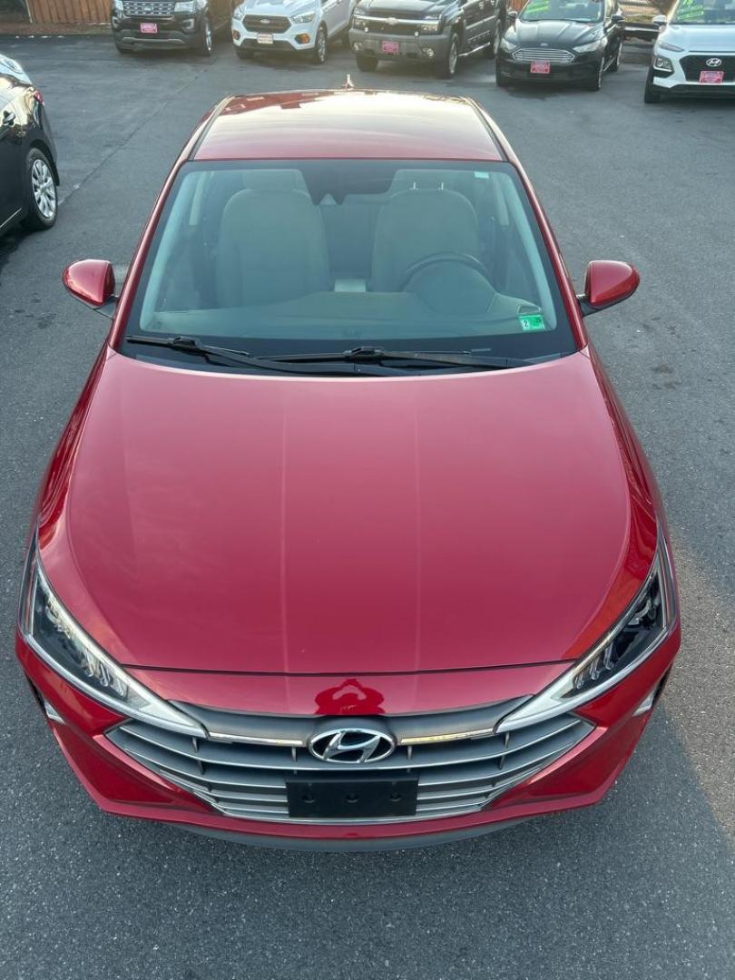 2019 RED HYUNDAI ELANTRA SEL (5NPD84LF0KH) with an 2.0L engine, Automatic transmission, located at 2514 Williamson Rd NE, Roanoke, VA, 24012, (540) 265-7770, 37.294636, -79.936249 - NO CREDIT CHECK FINANCING WITH ONLY $3300 DOWN PAYMENT!!!! Check out our website www.needausedvehicle.com for our No Credit Check/ In House Financing options!! No Credit Check Available!!! In House Financing Available!!! All Clean Title Vehicles (no Salvaged or flooded vehicles ever on our lot)! - Photo#10